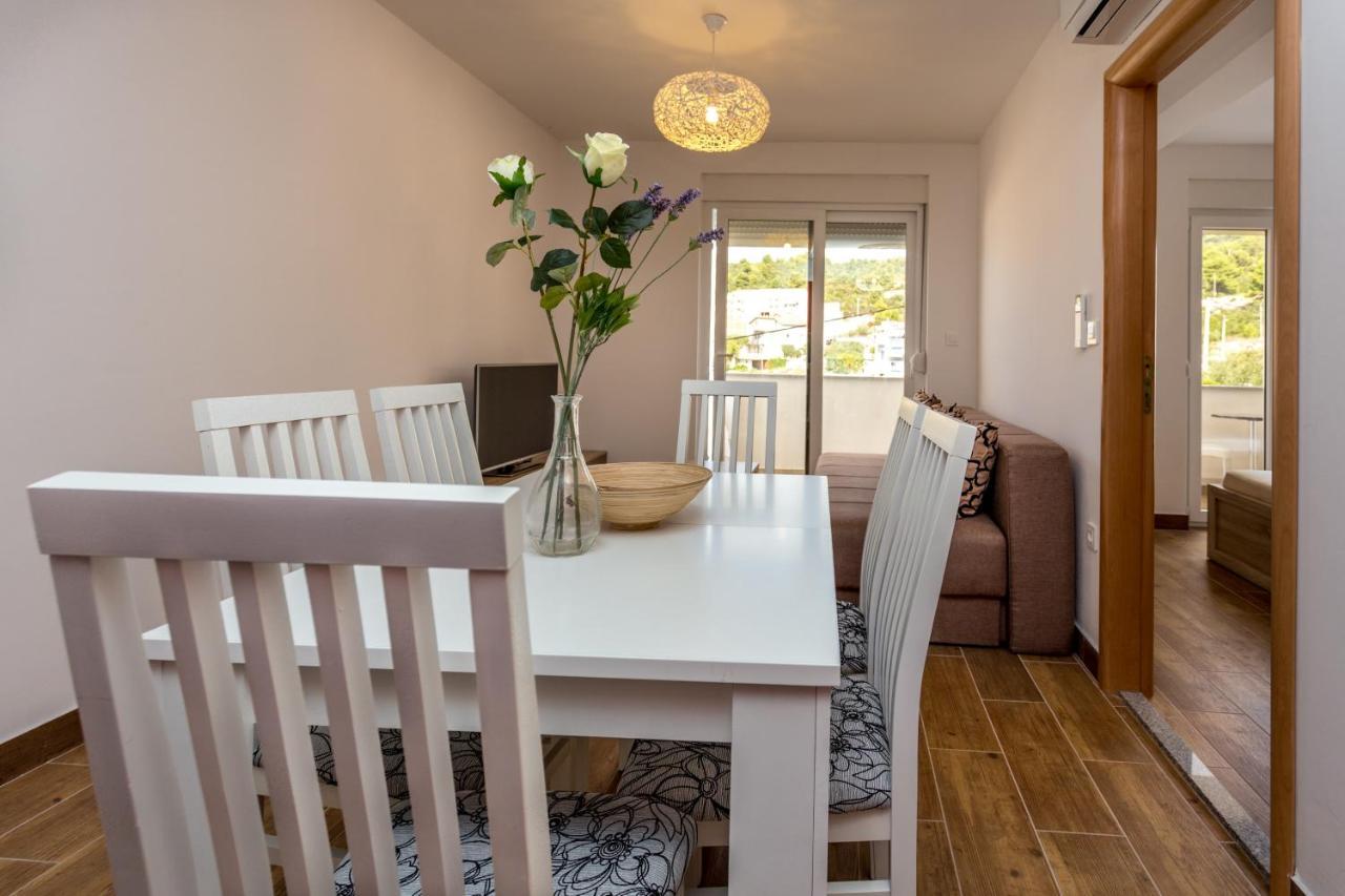 Holiday Home Комарна Екстериор снимка