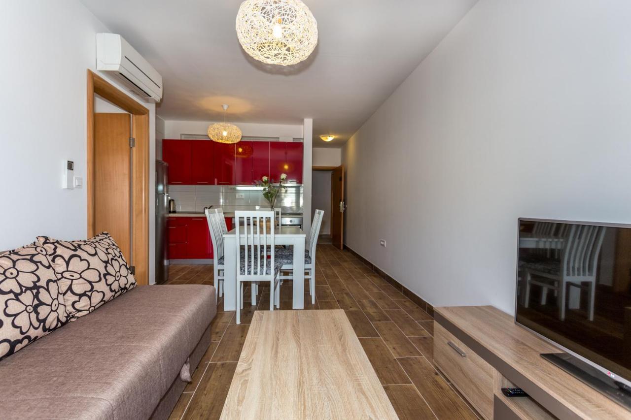 Holiday Home Комарна Екстериор снимка