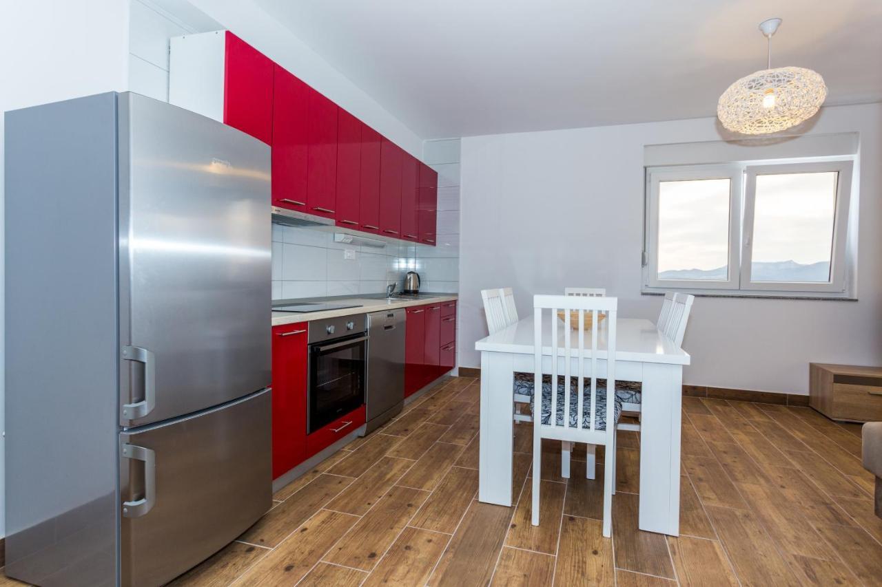 Holiday Home Комарна Екстериор снимка