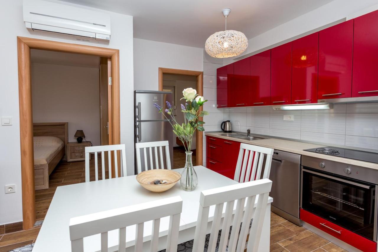 Holiday Home Комарна Екстериор снимка