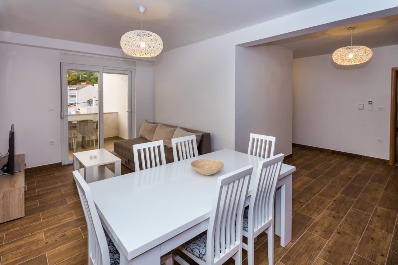 Holiday Home Комарна Екстериор снимка