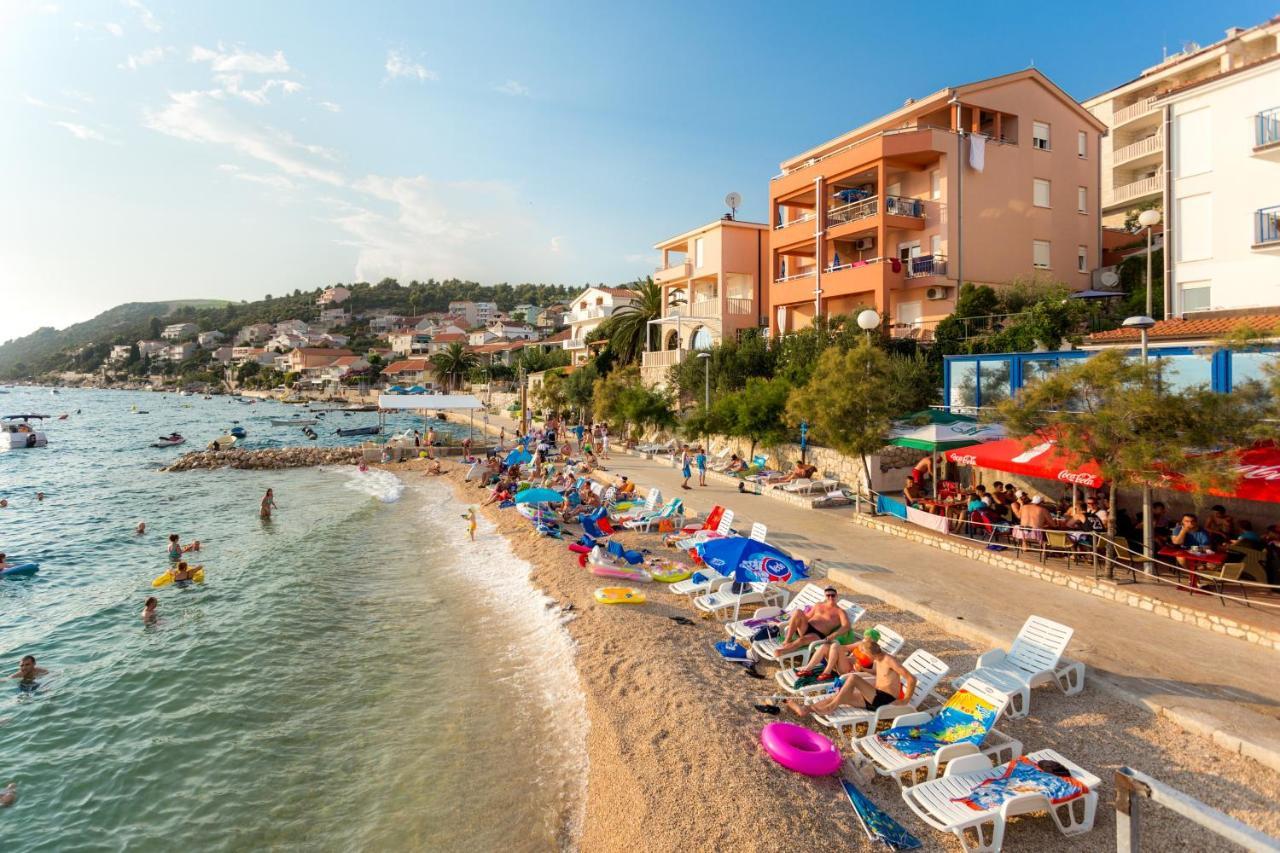 Holiday Home Комарна Екстериор снимка