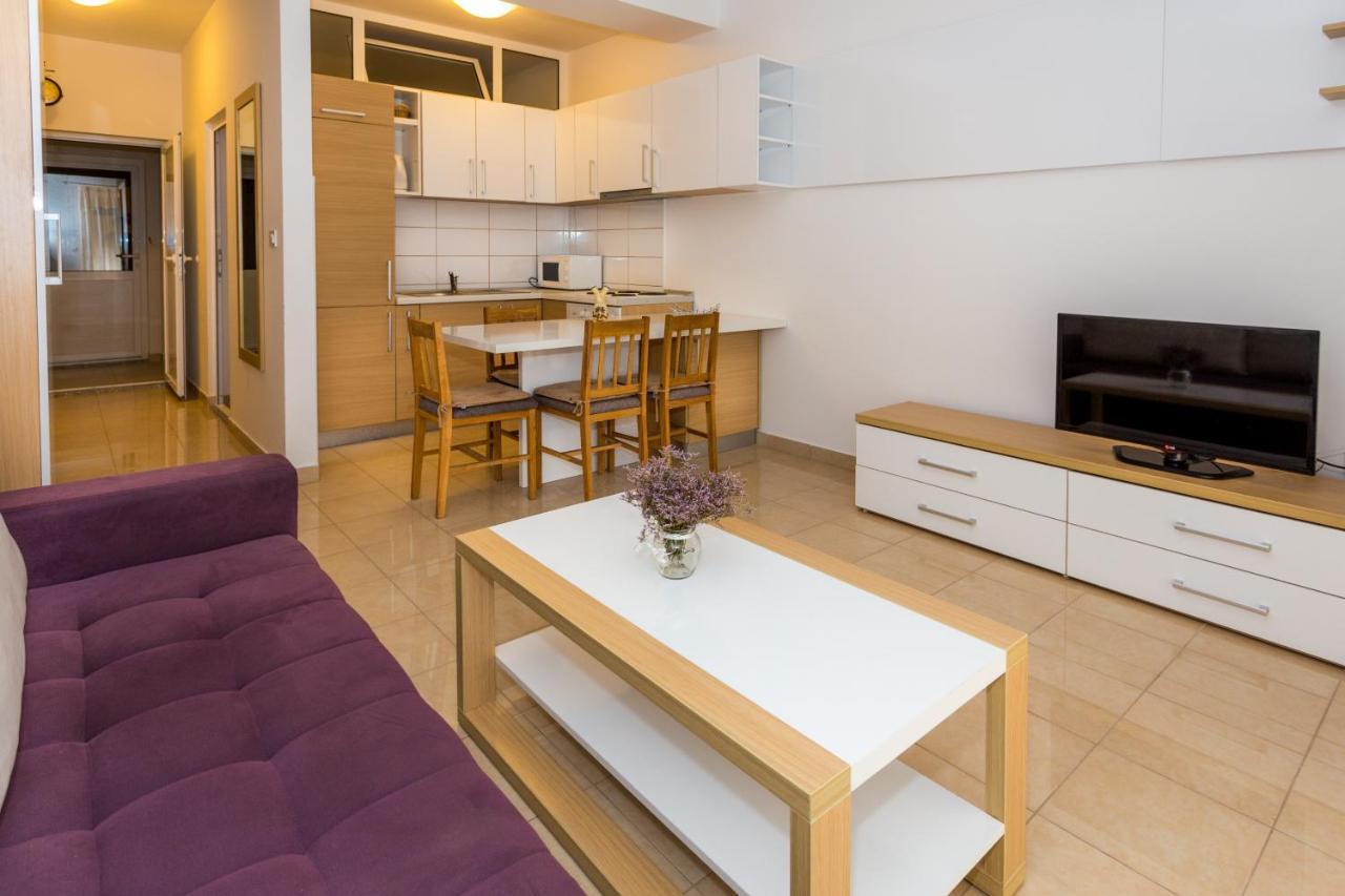 Holiday Home Комарна Екстериор снимка