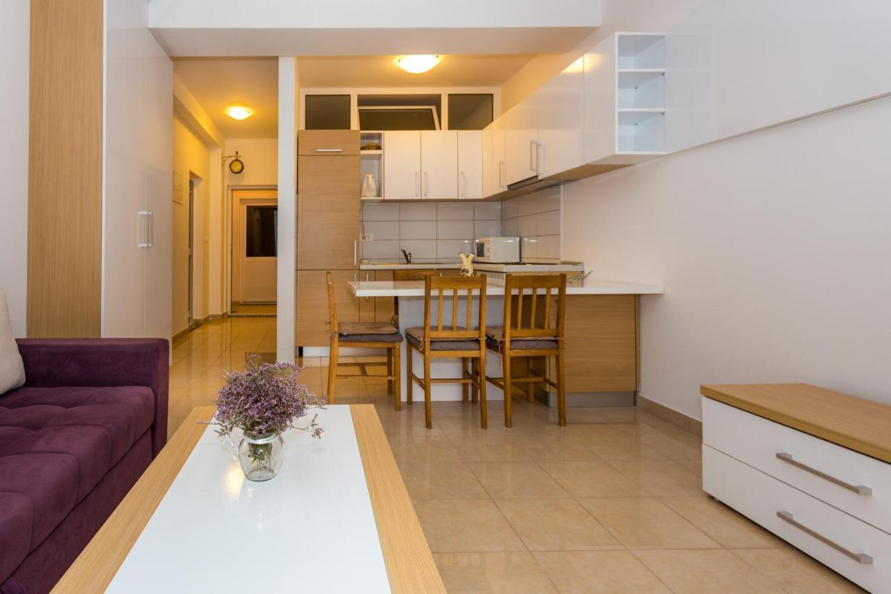 Holiday Home Комарна Екстериор снимка