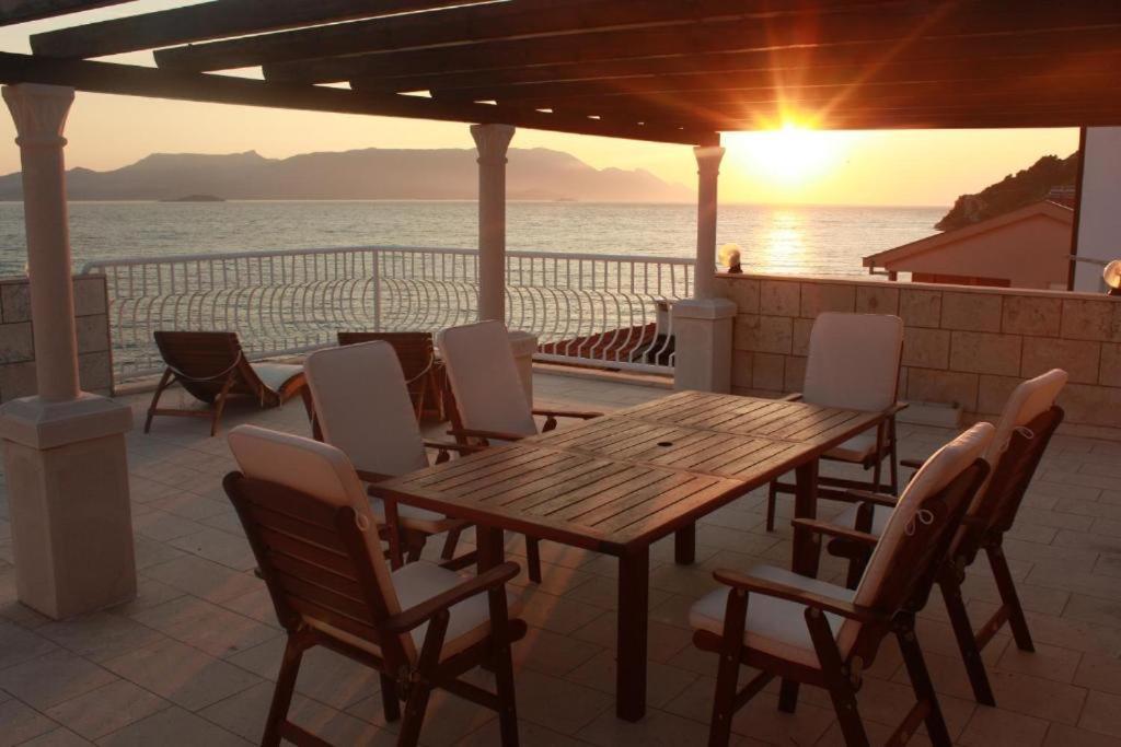 Holiday Home Комарна Екстериор снимка