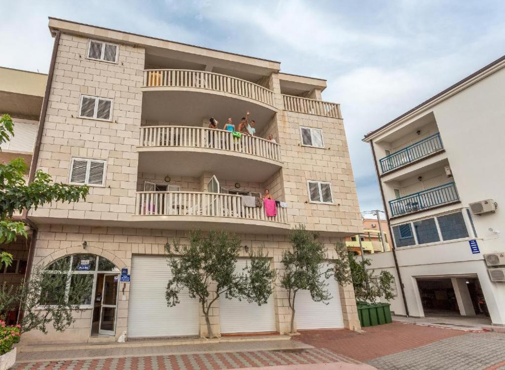 Holiday Home Комарна Екстериор снимка